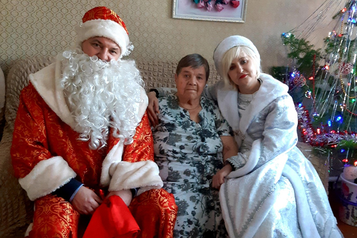 В столице Хакасии проходит акция добра - «Я сегодня – Дед Мороз»